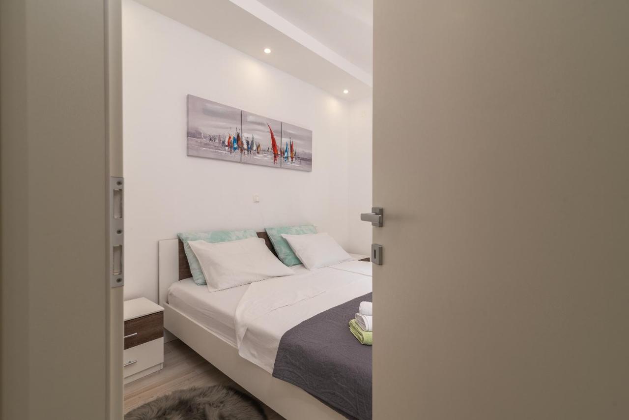 Apartment Ela Trogir Exterior foto