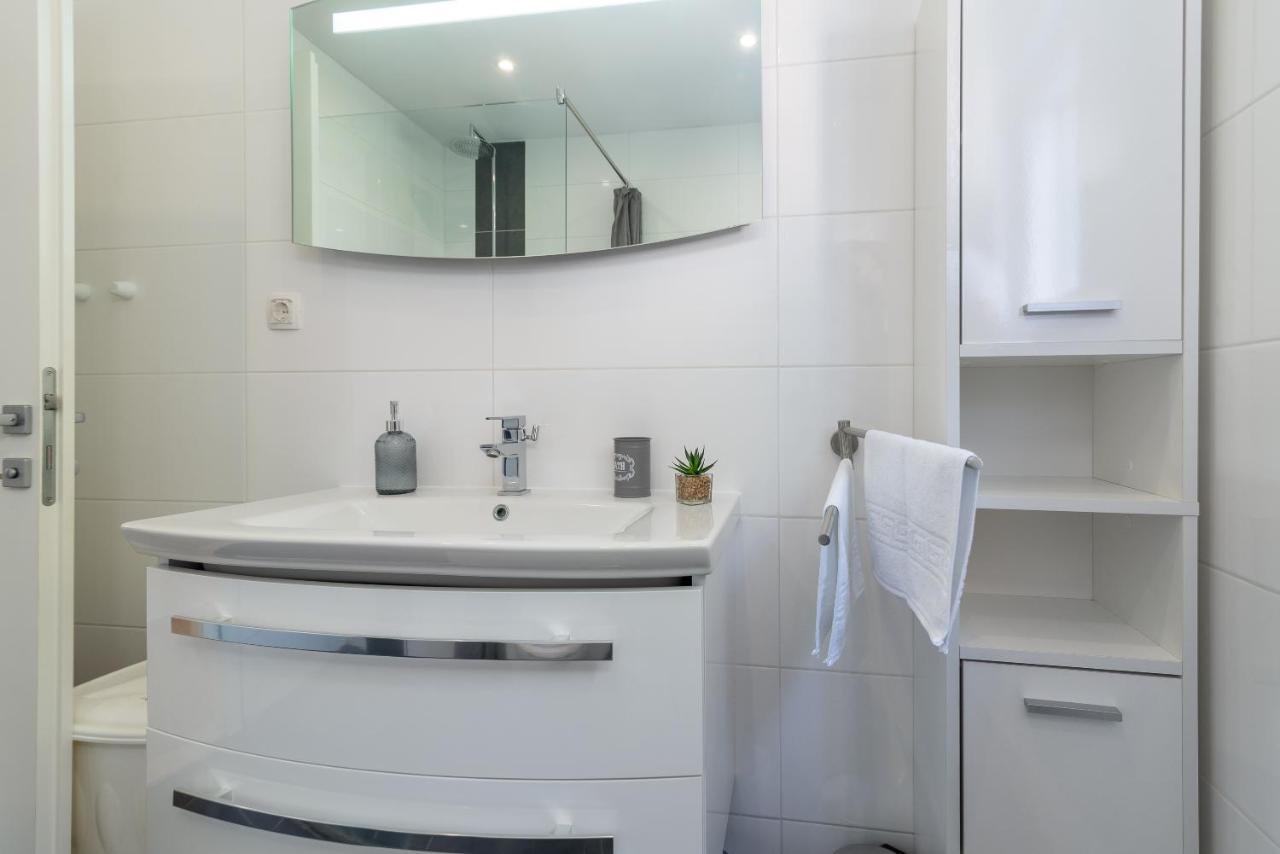 Apartment Ela Trogir Exterior foto