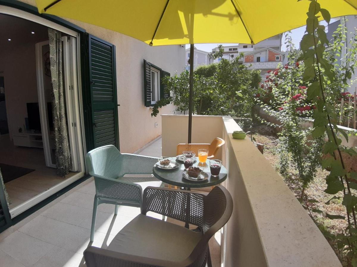 Apartment Ela Trogir Exterior foto